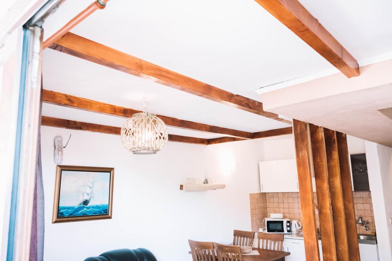 Bivalvia Apartments Apartment